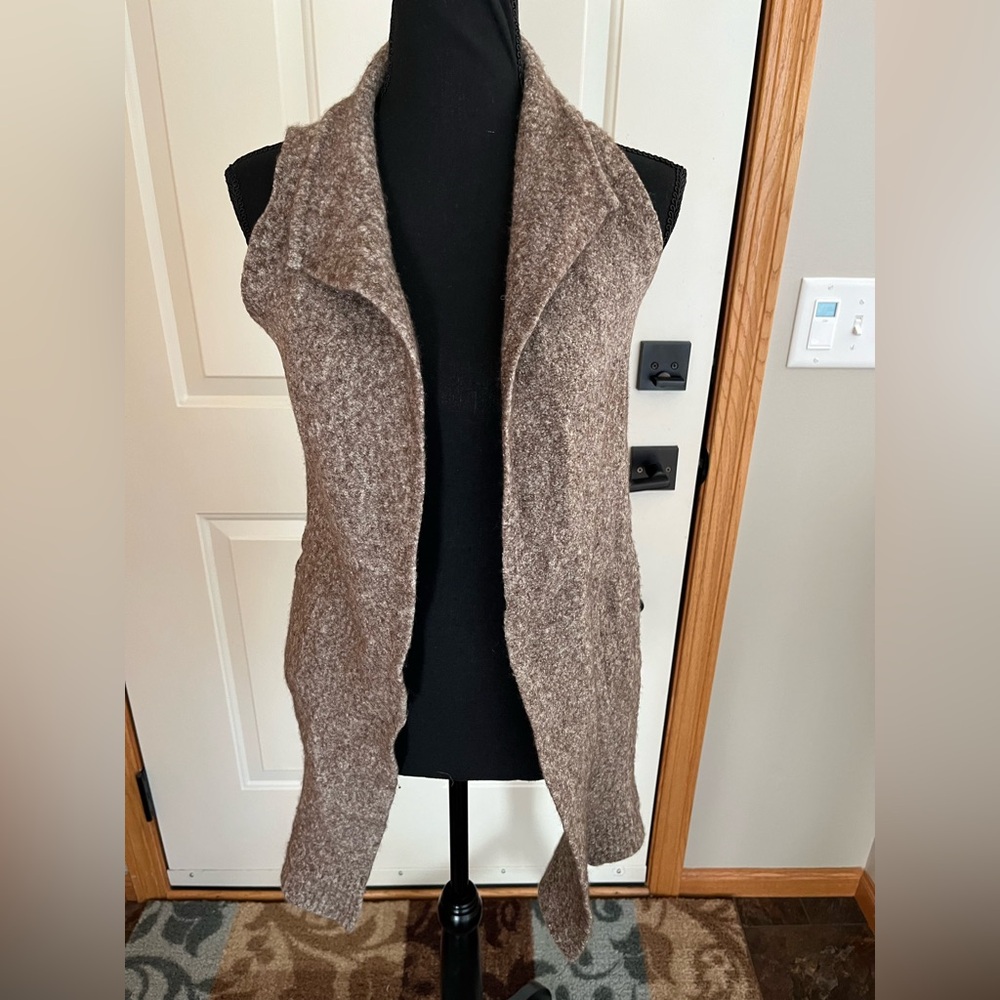 Women’s Athleta brown wool blend long open front sweater vest. Size XXS/XS